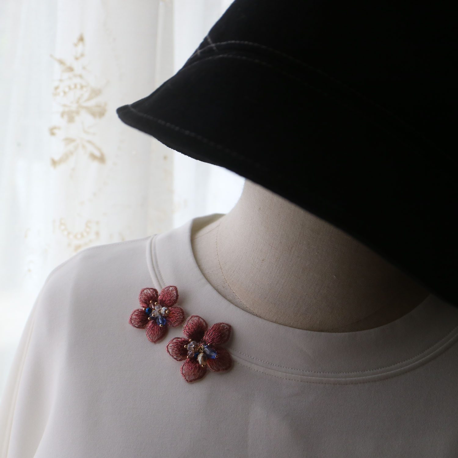 4 Uds DIY parches de cuentas de diamantes de imitación de flores 3D para ropa apliques de encaje bordado para bolsos parches decorativos apliques insignia