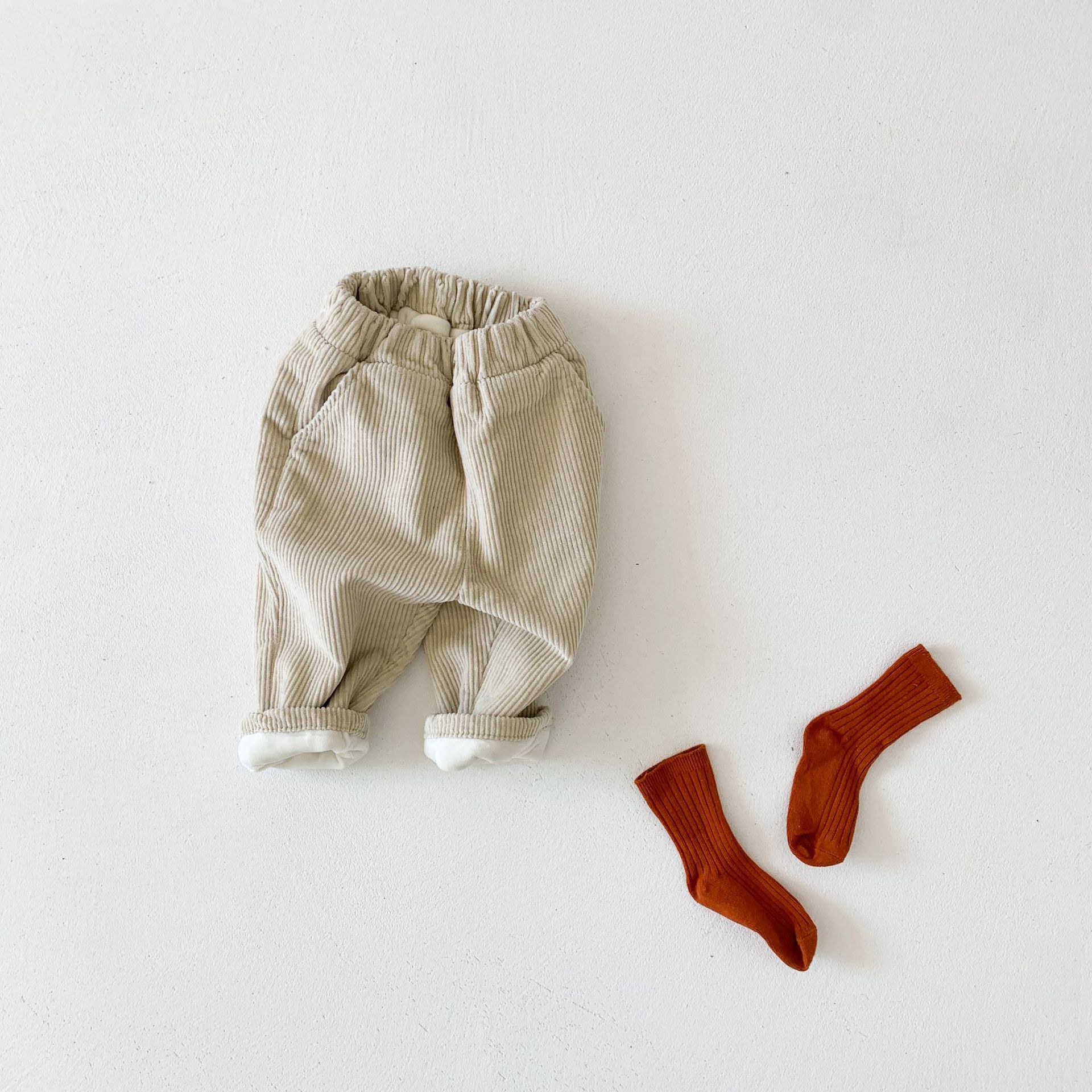 Kinderen casual elastische taille pure katoenen corduroy broek baby effen kleur plus fluwelen broek jongens en meisjes winter warme broek