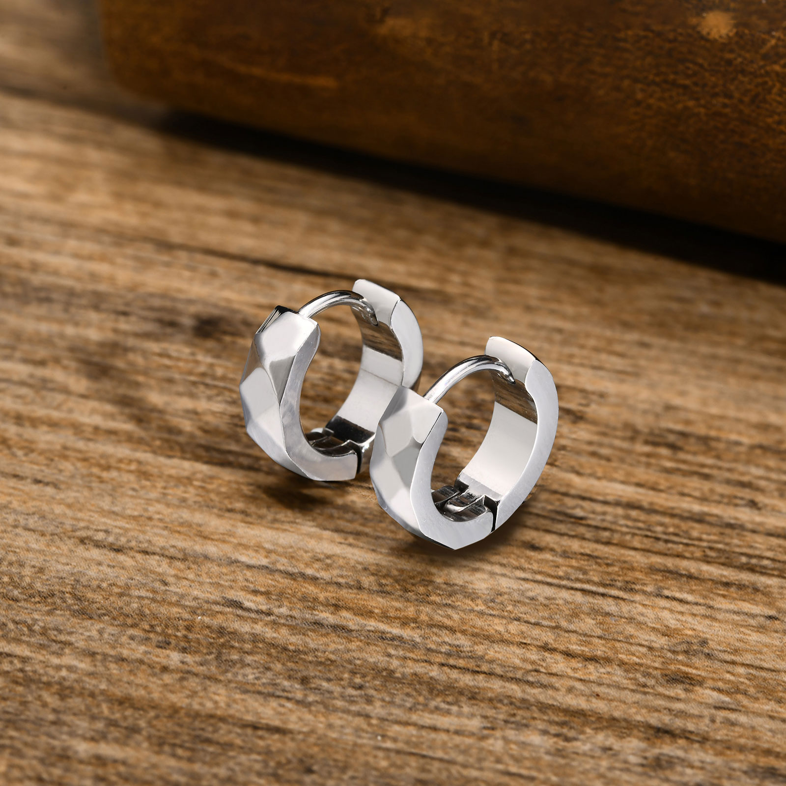 Pendientes de aro Huggie geométricos para hombres, acero inoxidable, Circular, redondo, Hip Hop, Rock Rap, accesorios de joyería geniales para niños: Pistola negra plateada