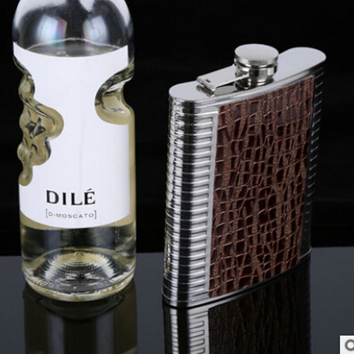 Hip Flask Wine Bottle 6-9OZ Stainless Steel Liquor Whiskey Alcohol Flask Cap Pocket Wine Bottle Liquor Screw Cap: Vertical stripes 7oz