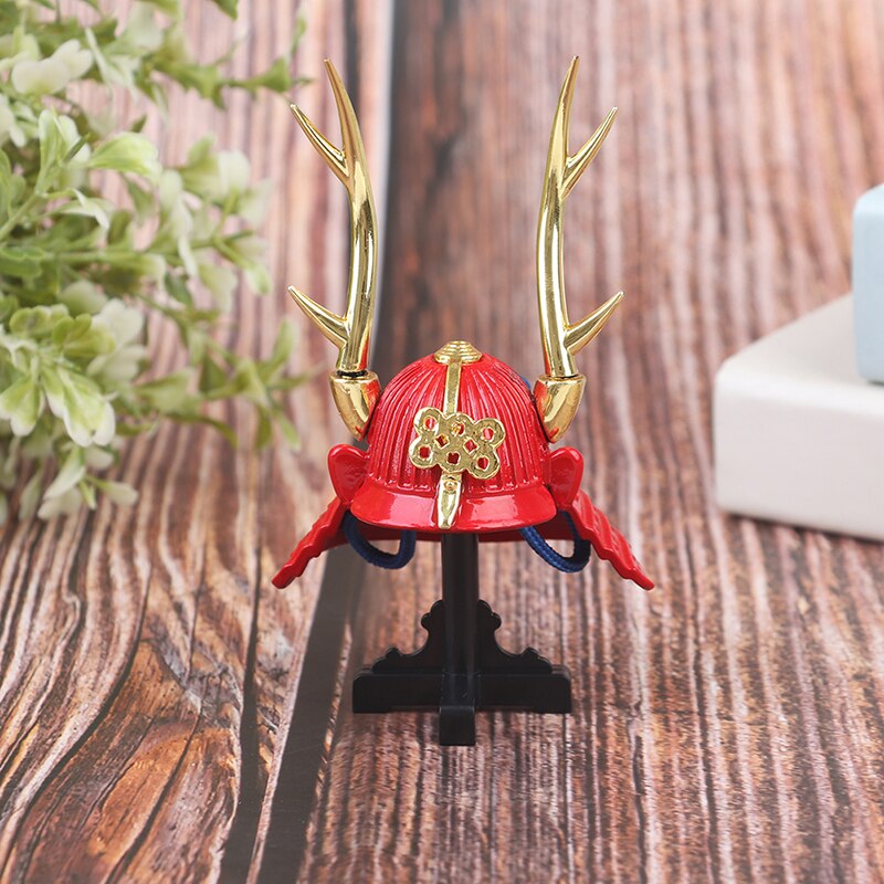 Festive Dress Up Hat Shield Pretend Knight Toy Medieval Helmet Knight Hat Rubber Shield Pretend Knight Game Gladiator Helmet Toy: RD