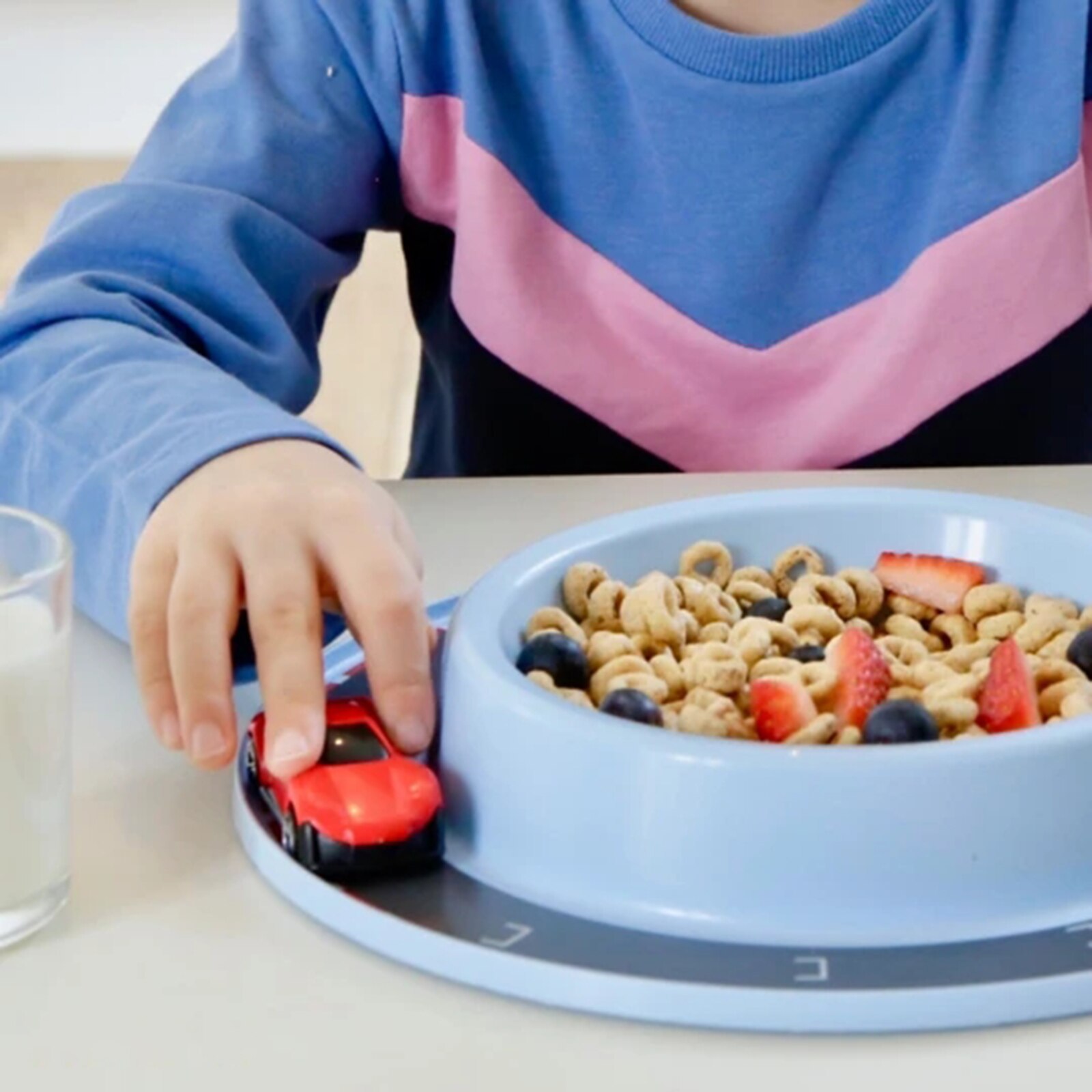 Kids' Car Plate Fun Dinner Plate Children Dinning Plate with Built-in Racetrack NSV775