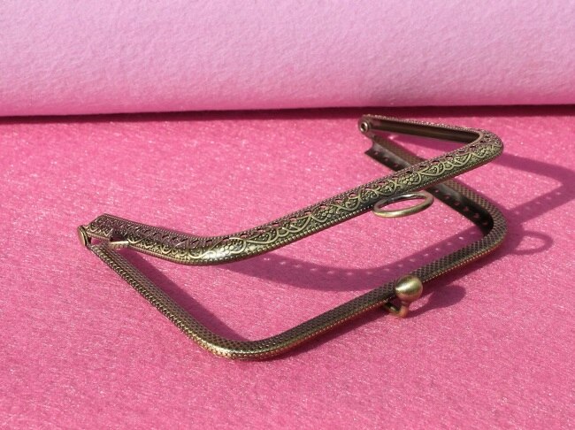 bronze,gold, black,8.5/11CM high Tall square Embossment pattern buckle bead Coin purse frame Kiss Clasp DIY sewing quilting 2pcs