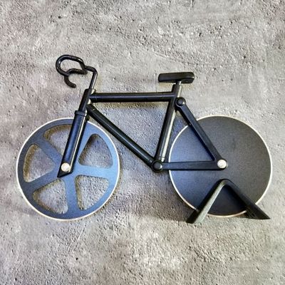 Bicycle Pizza Cutter Motorcycle Axe Shape Cake Tool Pizza Wheel Scissors Pizza Waffle Dough Cookie Pasta Cutter Wheel: C