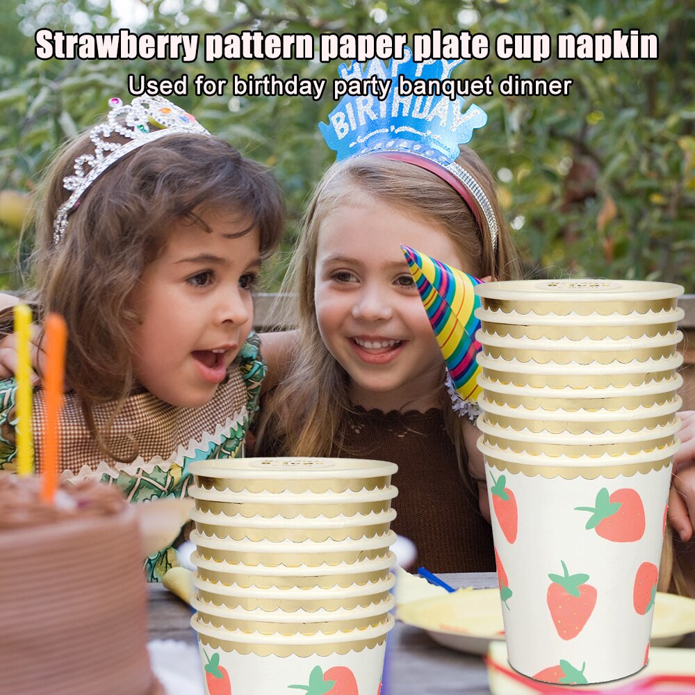 40Pcs Wegwerp Servies Set, Aardbei Patroon Papieren Borden Cups Servetten Voor Verjaardagsfeestje Banket Diner Reünie