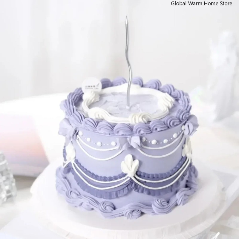 Simulatie Taart Model Verjaardag Dessert Ingelijst Versierd Etalage Monsters Nep Voedsel Fotografie Props Halloween Home Decor: WIT