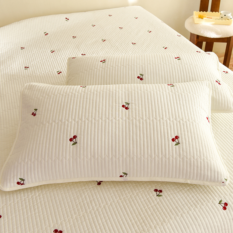 3 stk. sengeteppe i ren bomull, brodert, elegant, vattert bomull, sengeteppe, putetrekk