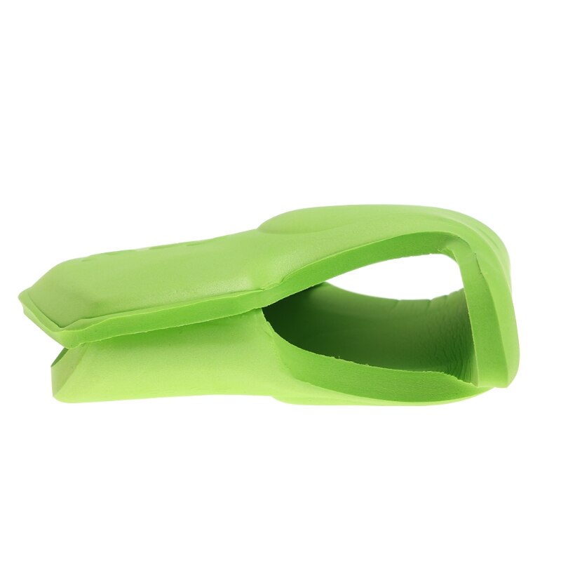 Dzieci opieka nad dzieckiem wanna z kranu woda bezpieczeństwo kran obudowa ochronna osłona ochronna