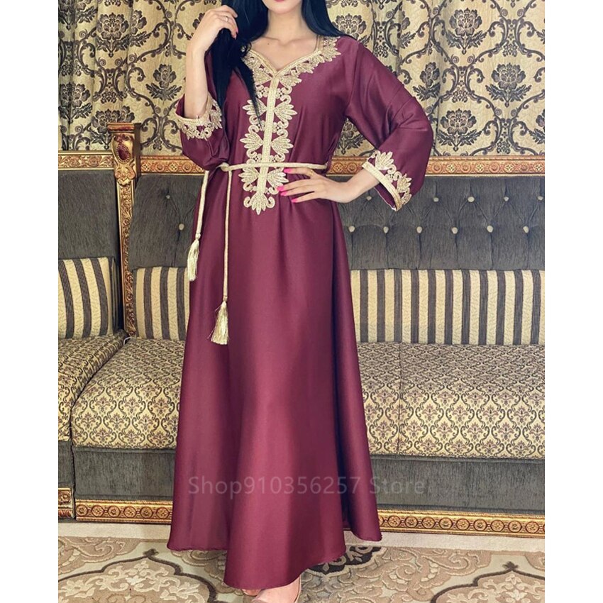 Eid mubarak moslim abaya vrouwen jurk dubai kaftan turkije islamitische kleding gouden borduurwerk kant kwast riem set