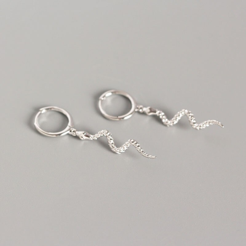 Ying Vahine frauen Punk Stil Ebene Schlange Ohrring 100% 925 Sterling Silber Schlangenartigen Anhänger Zucht Ohrringe für Frauen
