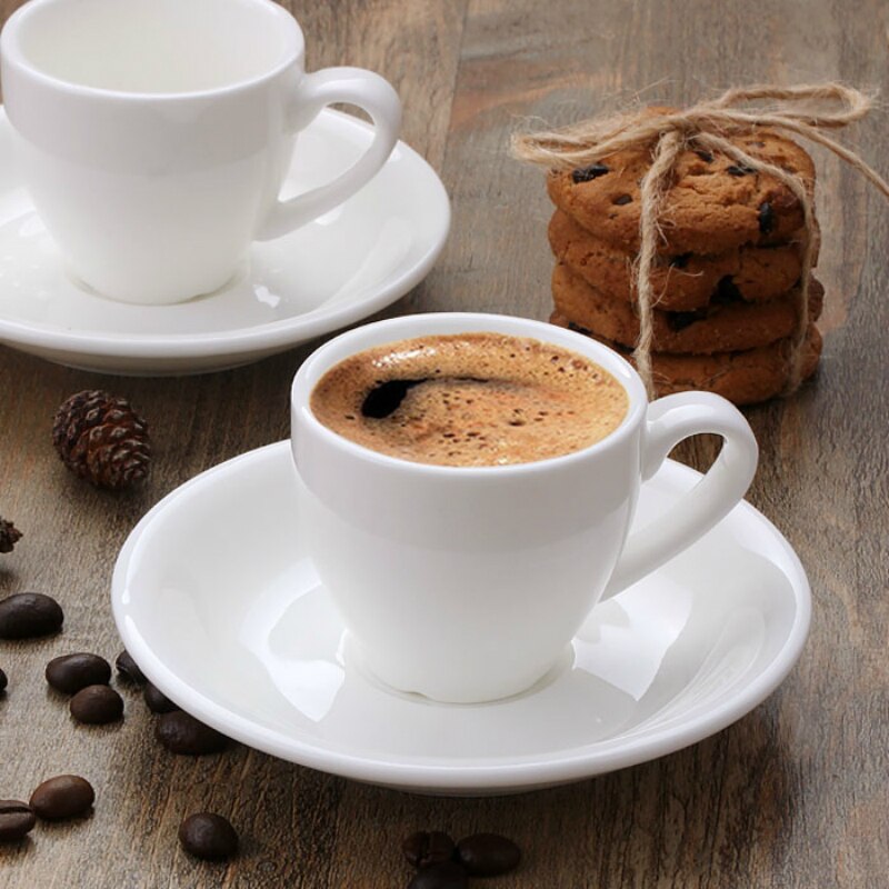 Billig klassisk europeisk stil hvit keramisk italiensk kaffekopp 80ml liten kapasitet espresso skudd krus og tallerken kommode taza