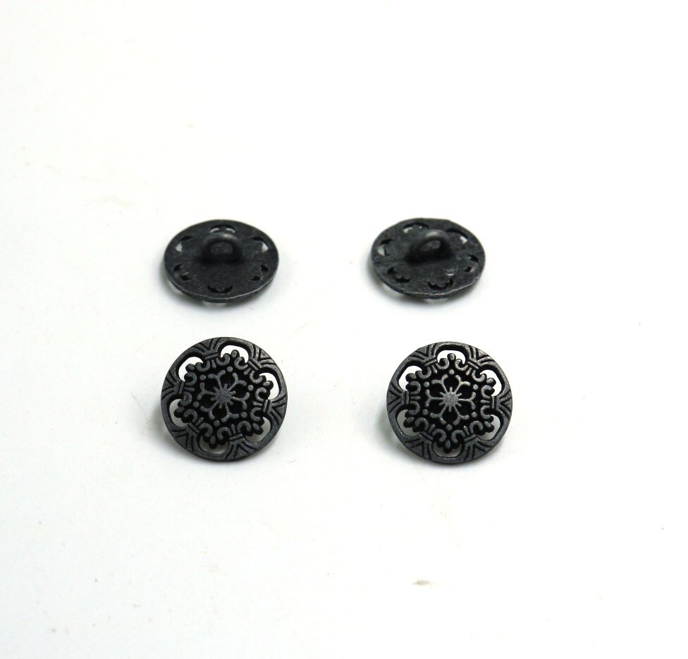 15mm&20mm bronze&silver Shank Button Metal Buttons Hollow Carved Flower Sewing Metal Buttons 20pcs: antique silver / 20mm