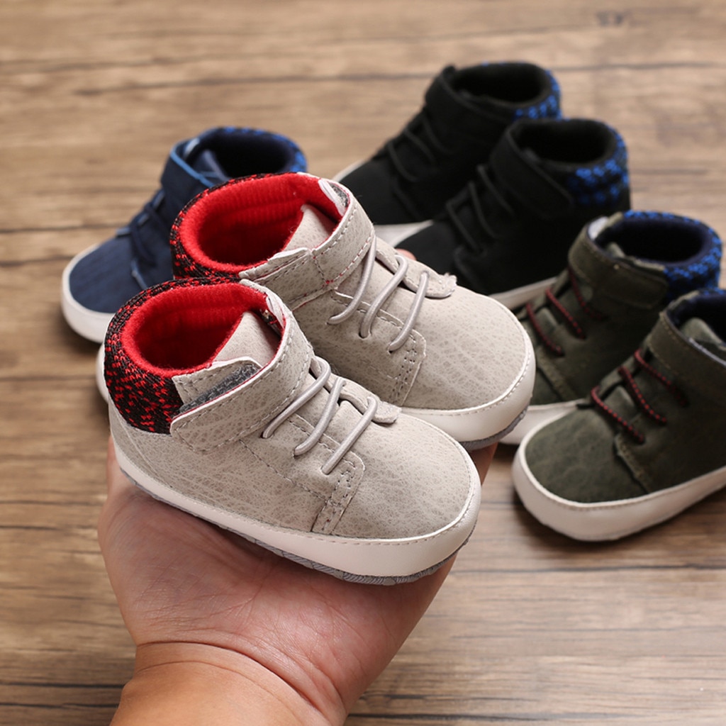 Nyfödd baby flickor pojkar tecknade skor första rullatorer mjuk sula skor sneakers