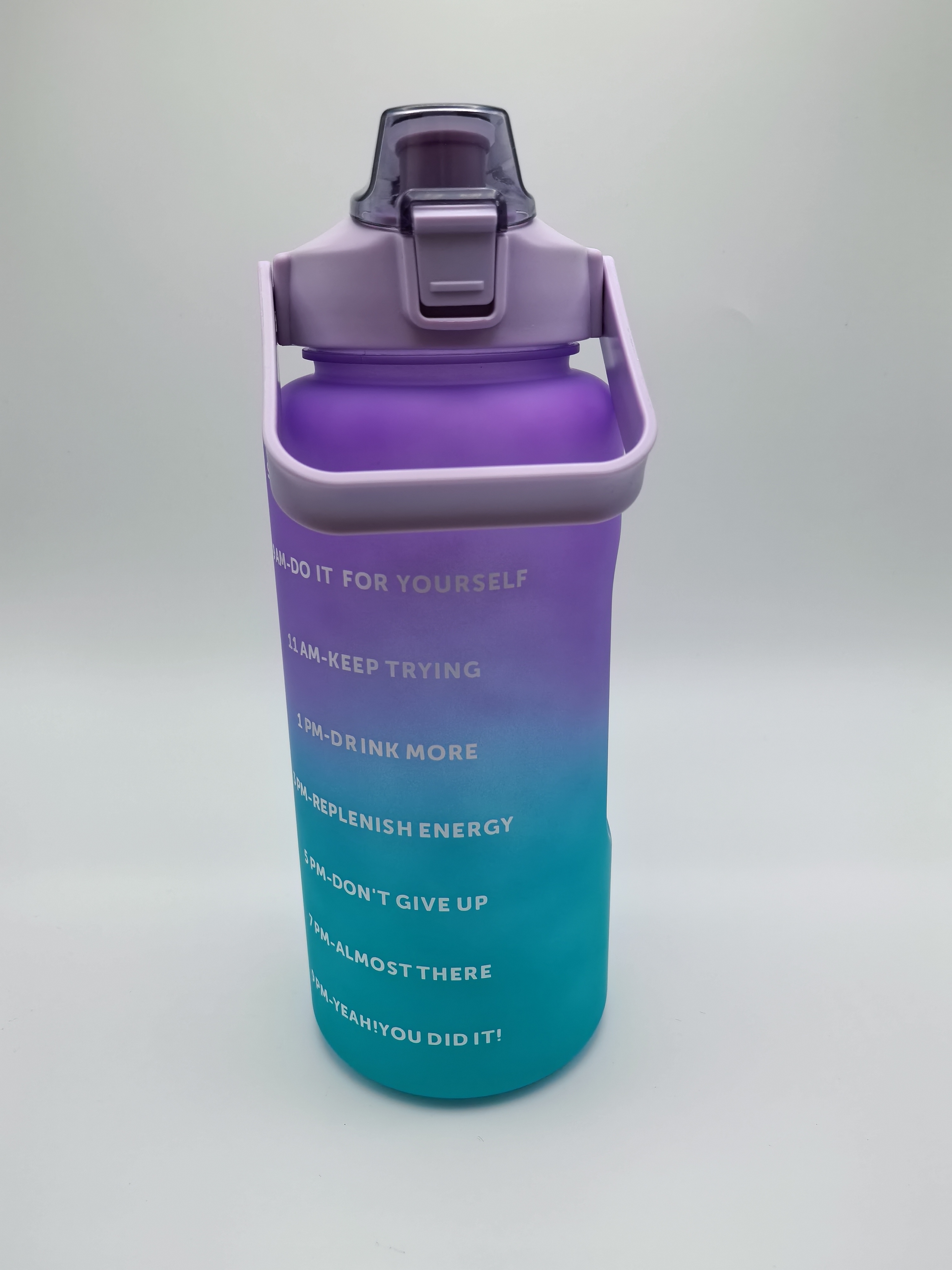 Waterfles 2-liter Blijf gehydrateerd Motiverend Lekvrij Plastic Sportfles Herinneringstijden Sport Outdoor Fitness Kantoor Binnen: Paars