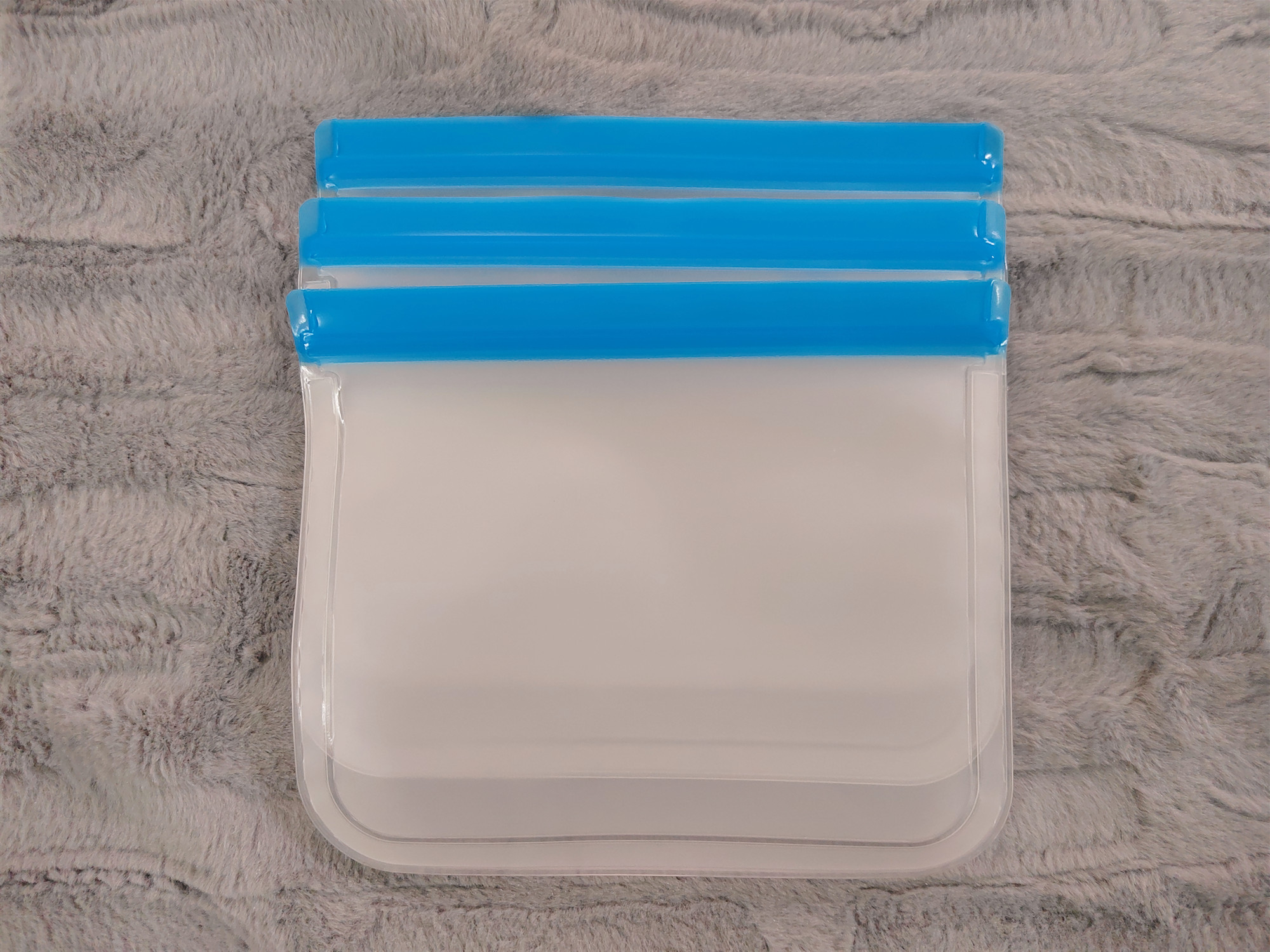 3 Pcs Reusable Silicone Food Bags Resealable Leak Proof Storage Container Reusable Ziplock Bag Bolsas De Plastico Food Storage: 22x18cm