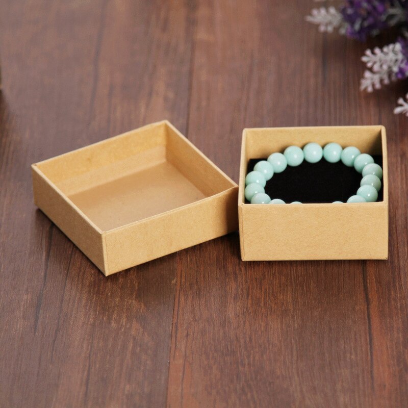 Multi Size Spot Kraft Papier Sieraden Verpakking & Display Box Earring & Ring & Armband Box Bruiloft Gunsten En Dozen: 7.5x7.5x3.5cm