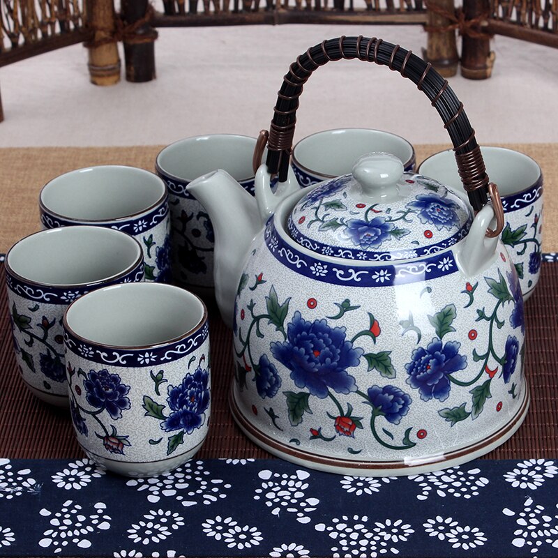 Kinesisk stil jingdezhen keramisk tekanna tekopp stor blå blomma porslinskanna filtrerad teflaska set hem te träbricka