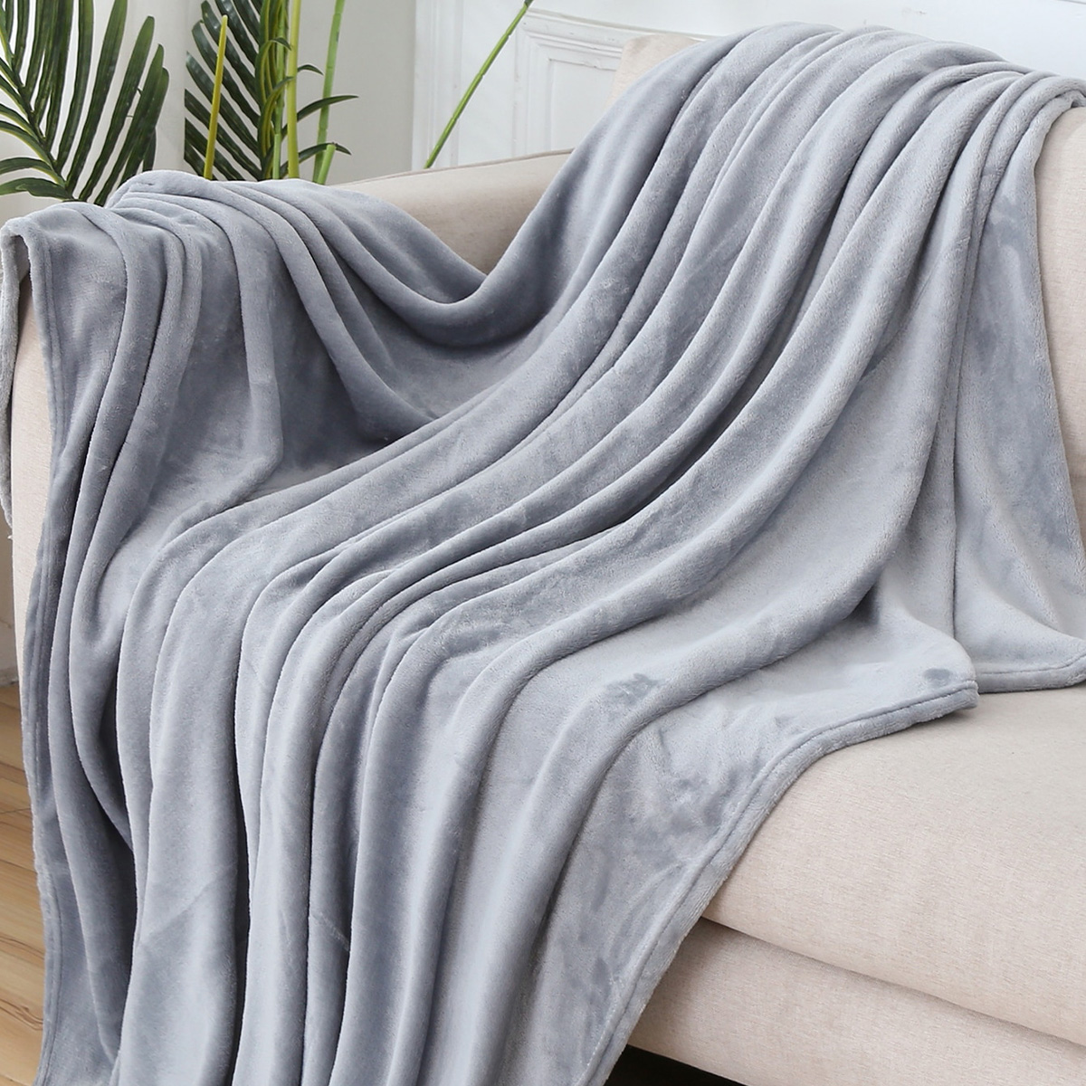 1pc Throw Blanket for Couch,Soft Fuzzy Fluffy Blanket for Bed and Sofa: King / Light Grey