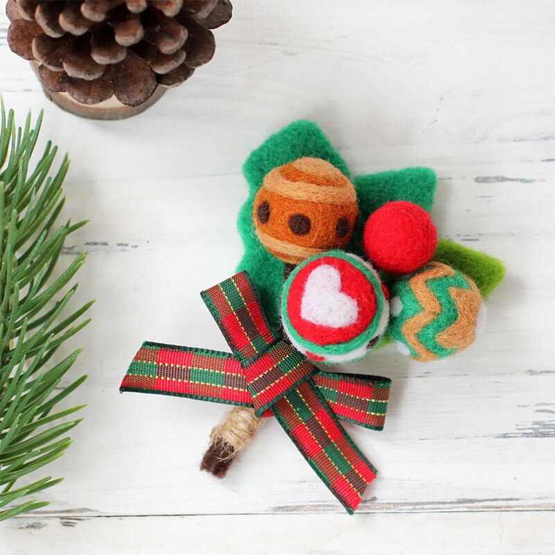 LMDZ-broche de fieltro para manualidades, Kit de fieltro de lana hecho a mano, corona de decoración de Navidad, árbol de Navidad de Santa Claus, 1 ud.: Material Package 2