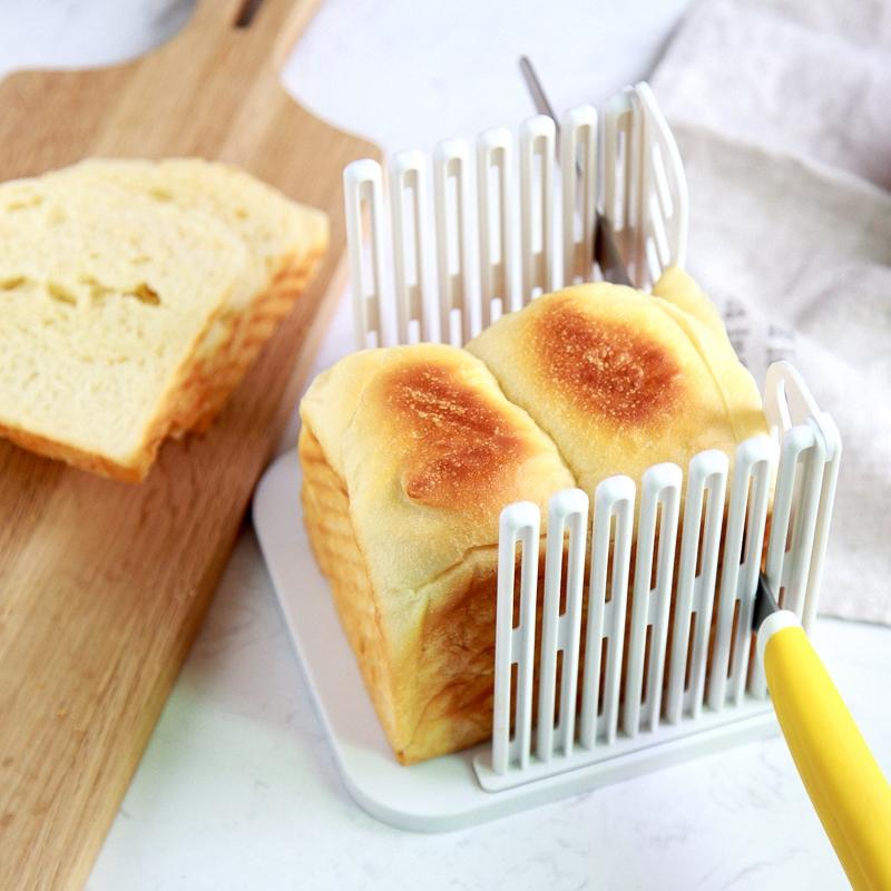 Plástico dobrável e ajustável pão slicer plástico splicing torradas pão cortador rack de corte cozinha cozimento acessórios ferramenta