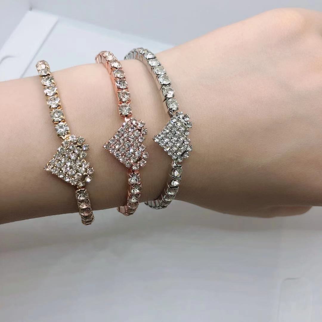 Simple and exquisite love couple bracelet elastic heart bracelet popular ladies rose gold bracelet lover