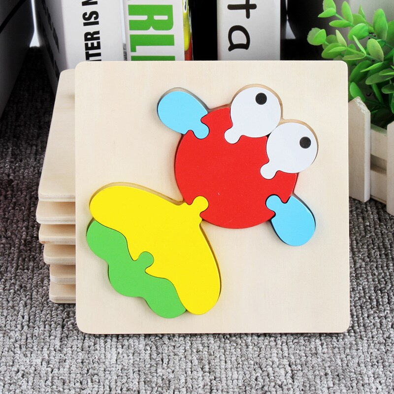 Children's wooden 3D cartoon animal three-dimensional puzzle baby early education small jigsaw puzzle toy: goldfish