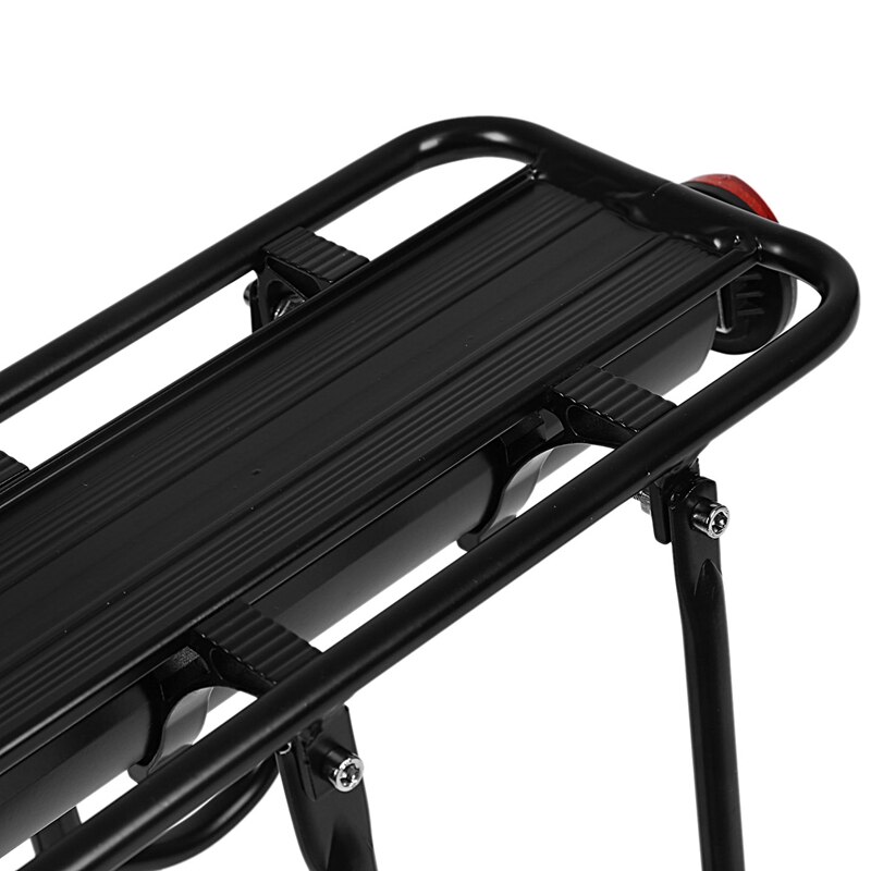 Zwarte fiets snelspanner bagage zadelpen fietstas bagagedrager achterspatbord
