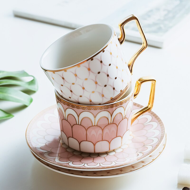 Äthiopischen Luxus Kaffee Tasse einstellen Porzellan Gold Tasse Untertasse Löffel einstellen Gestreifte Geschäft Tee Tassen Xicaras Königlichen Tasse einstellen AC50BD