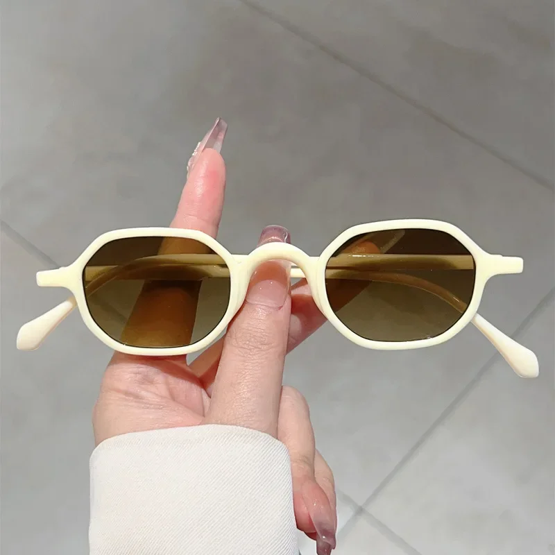 Trendy Small Oval Sun Glasses for Women Men Vintage Stylish Travel Sunglasses Eyewear Outdoor UV400 Shades Protection: PURPLE