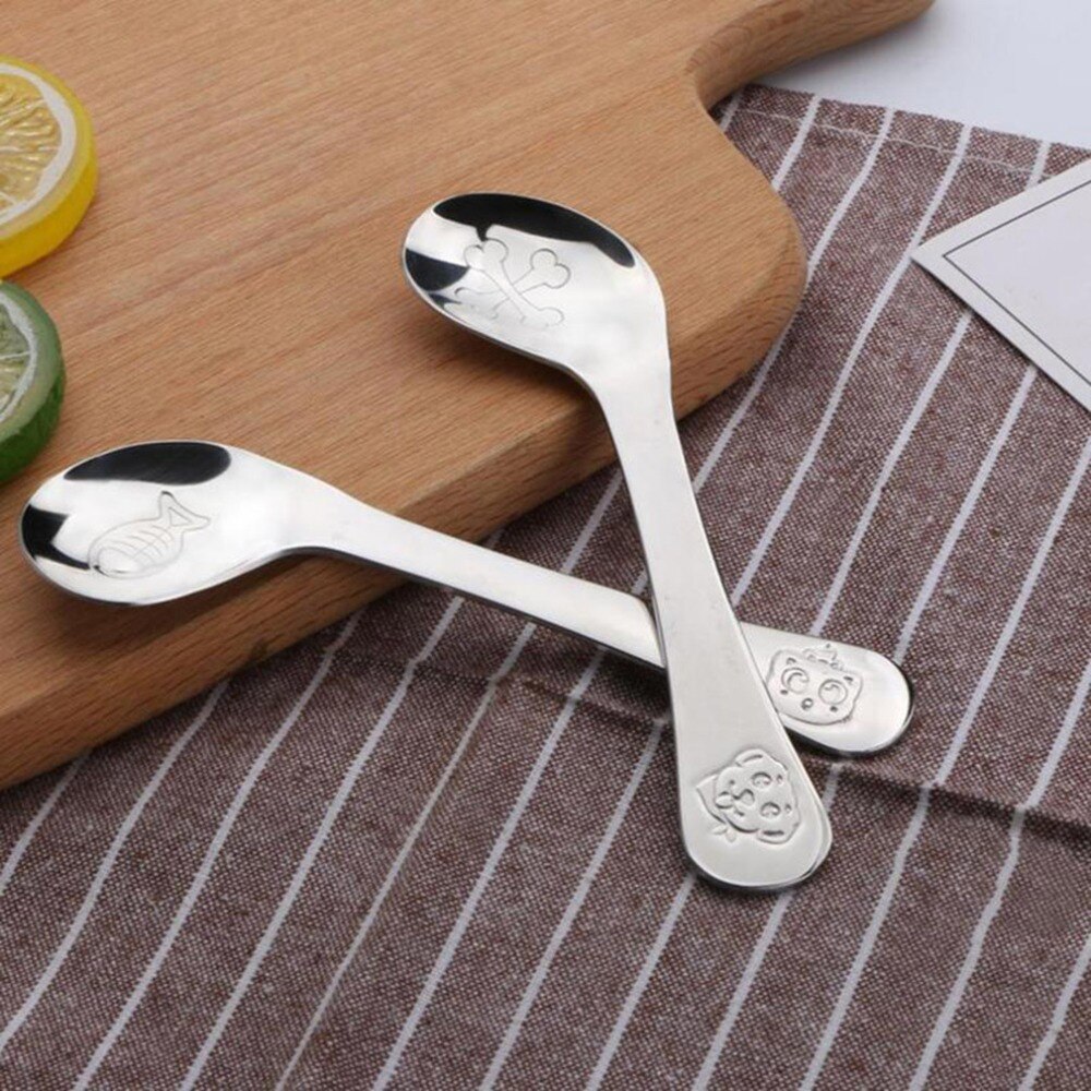 Enfants alimentation cuillère Style bébé infantile sûr cuillère en acier inoxydable cuillère courbe cuillère bébé pratique vaisselle