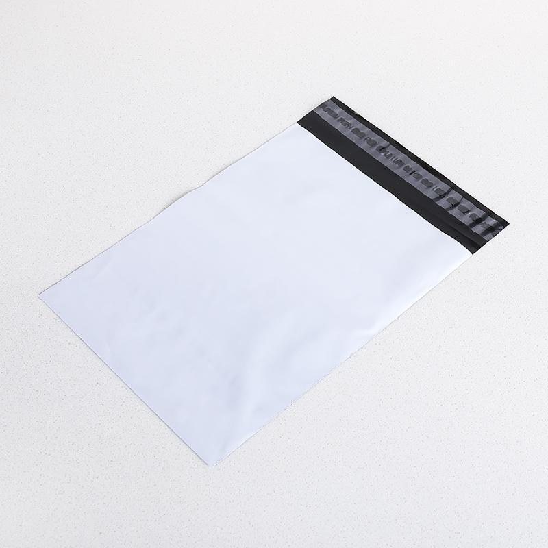 100Pcs Samll Courier Bags White Self-seal Adhesive Storage Bags Plastic Poly Envelope Mailer Postal Mailing Bag Customizing logo