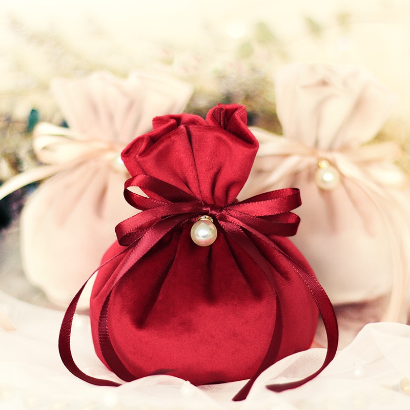 10pcs Fluwelen Garen Wedding Candy Bags met Parel Europa Chocolade Pakket Tas Wedding Kerst Fluwelen Trekkoord Snoep Tas