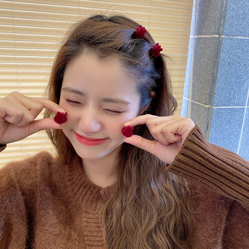 10/1Pcs Velvet Hair Claw Heart-shape Hair Clip Women Mini Size Claw Clip Solid Color Hairpin Barrettes Headwear Hair Accessories