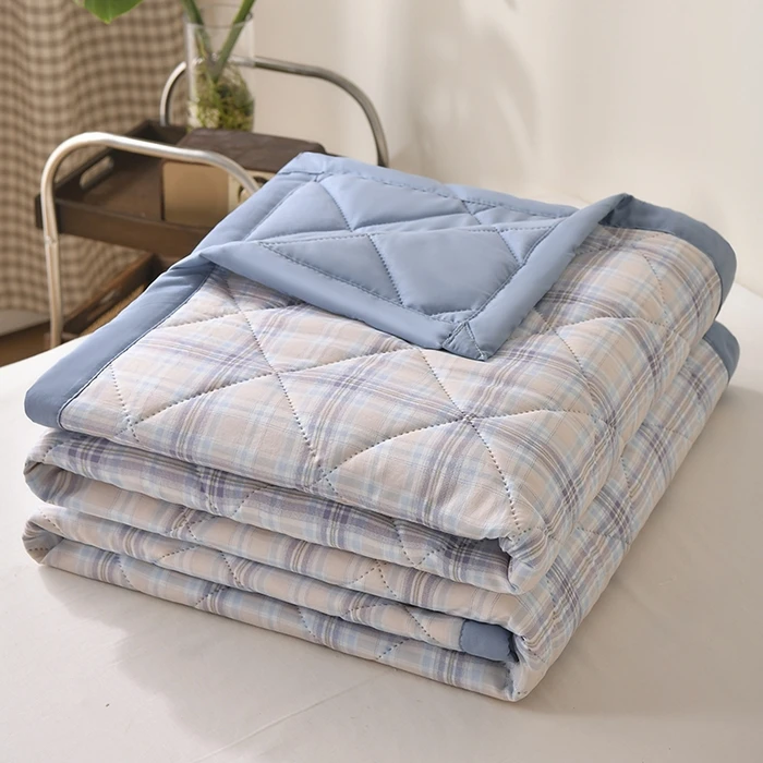 Striped checkered summer thin blanket skin friendly printed summer cool blanket air conditioning blanket thin core: King / Yellow