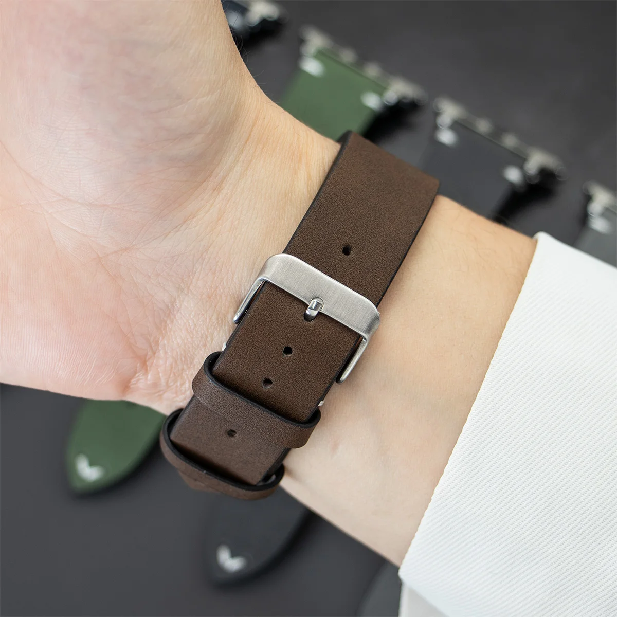 Bracelet pour Apple Watch Ultra/2 49mm 38/40/41/S10-42mm 42/44/45/46/49mm bracelet de montre en cuir pour iwatch 10 9 8 7 4 5 6 se accessoires