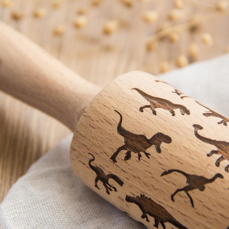 Dinosaur Pattern Embossed Rolling Pin Christmas Baking Cookies Biscuit Fondant Cake Dough Engraved Roller Reindeer