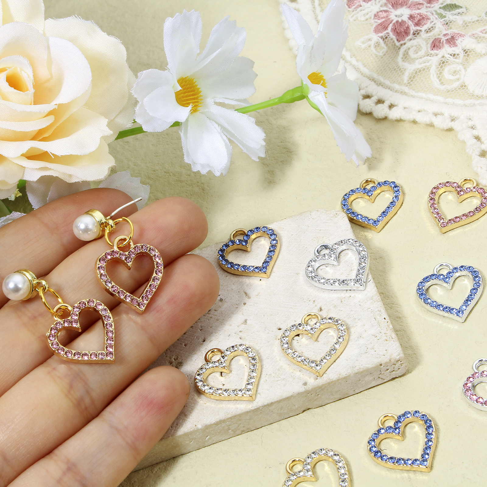 10 Uds. De dijes de corazón Micro pavé, aleación a base de Zinc, dijes para el Día de San Valentín, colgantes pequeños multicolores para joyería DIY 17,5mm x 15mm
