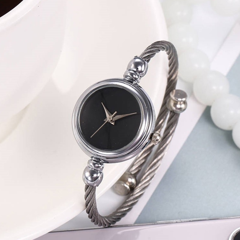 Unique Women Bracelet Watch Little Smooth Dial Top Luxury Silver Slim Strap Korean Retro Art Female Clock Quartz Watch Hour