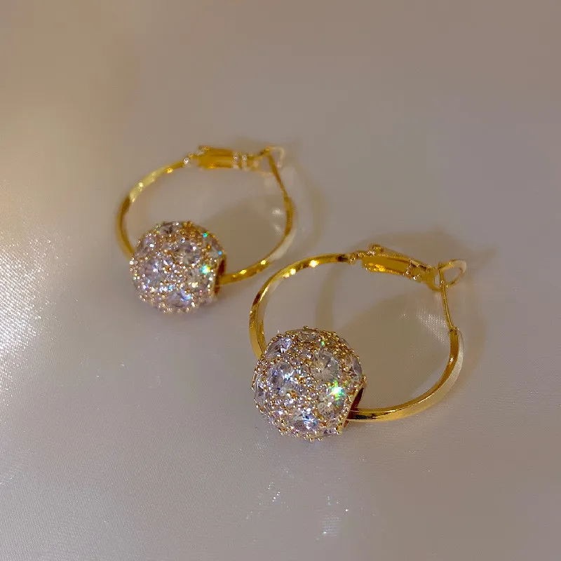 Pendientes giratorios chapados en oro Real para mujer, joyería de coreana, cuentas de circón redondas, accesorios de de graduación de lujo