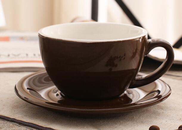 300 ml farverige tykke porcelæns-kaffekopper og underkopper, keramiske lattekopper og underkopper: Brun