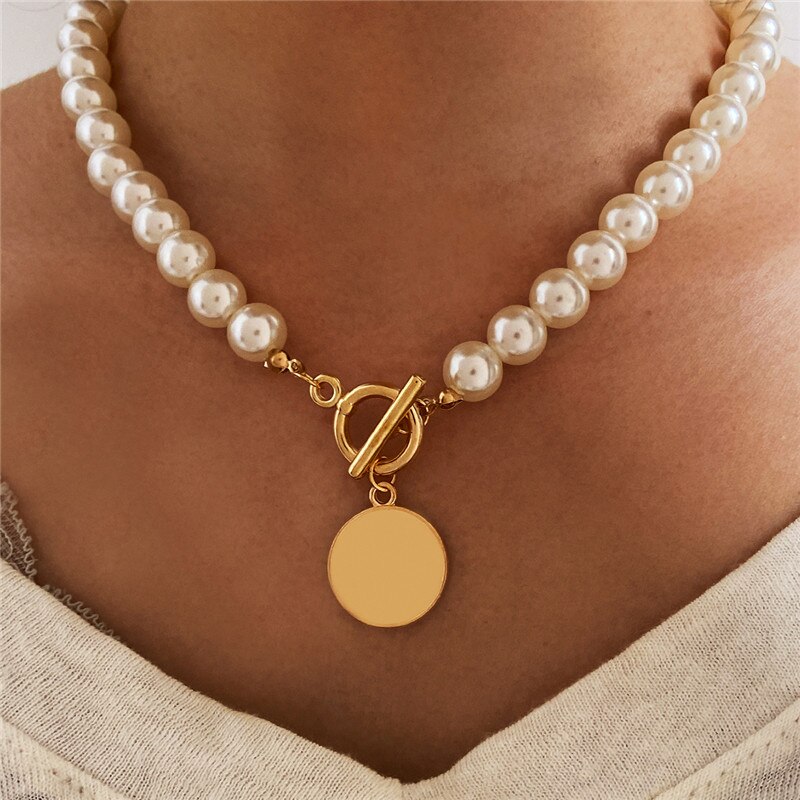 Bohemian Multi-layered Portrait Coin Necklace For Women Gold Geometric Round Lock Pendant Necklaces Sweater Jewelry: CS52001