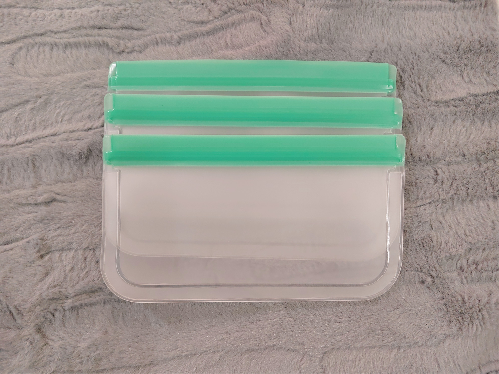3 Pcs Reusable Silicone Food Bags, Resealable Leak Proof Storage Container Reusable Ziplock Bag Eco Friendly Food Packaging: 22x12cm