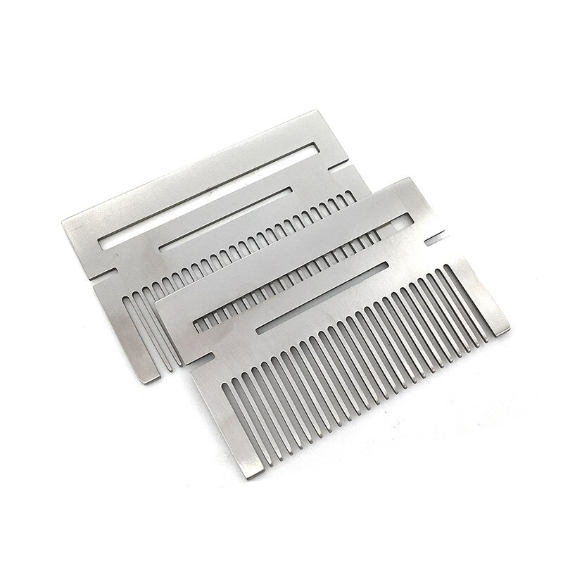 1Pc Men's Stainless Steel Comb Card Size Portable Men's Comb Handmade Comb Teeth Smooth Can Be Used As Beard Shaping Tool