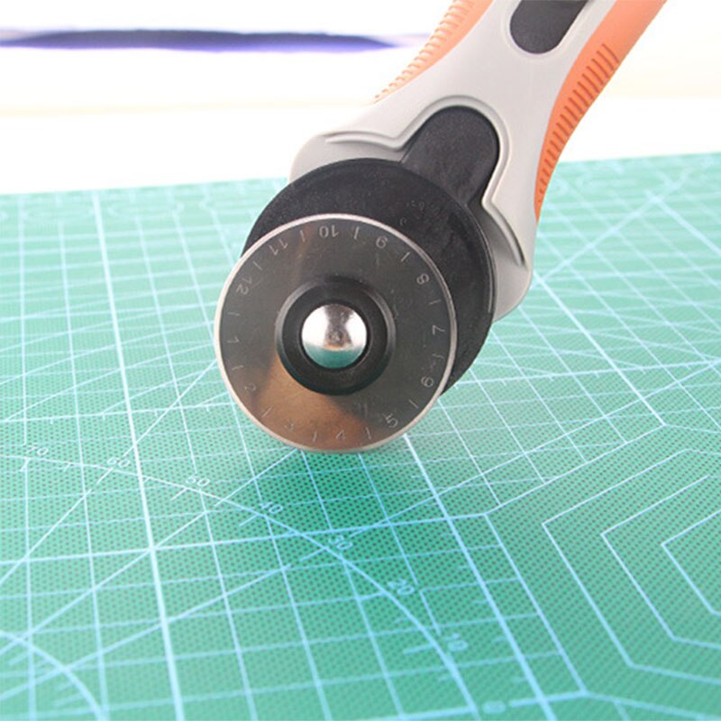 45mm Rotary Fabric Cutter with 5 Extra Blades for Quilting Sewing FP8