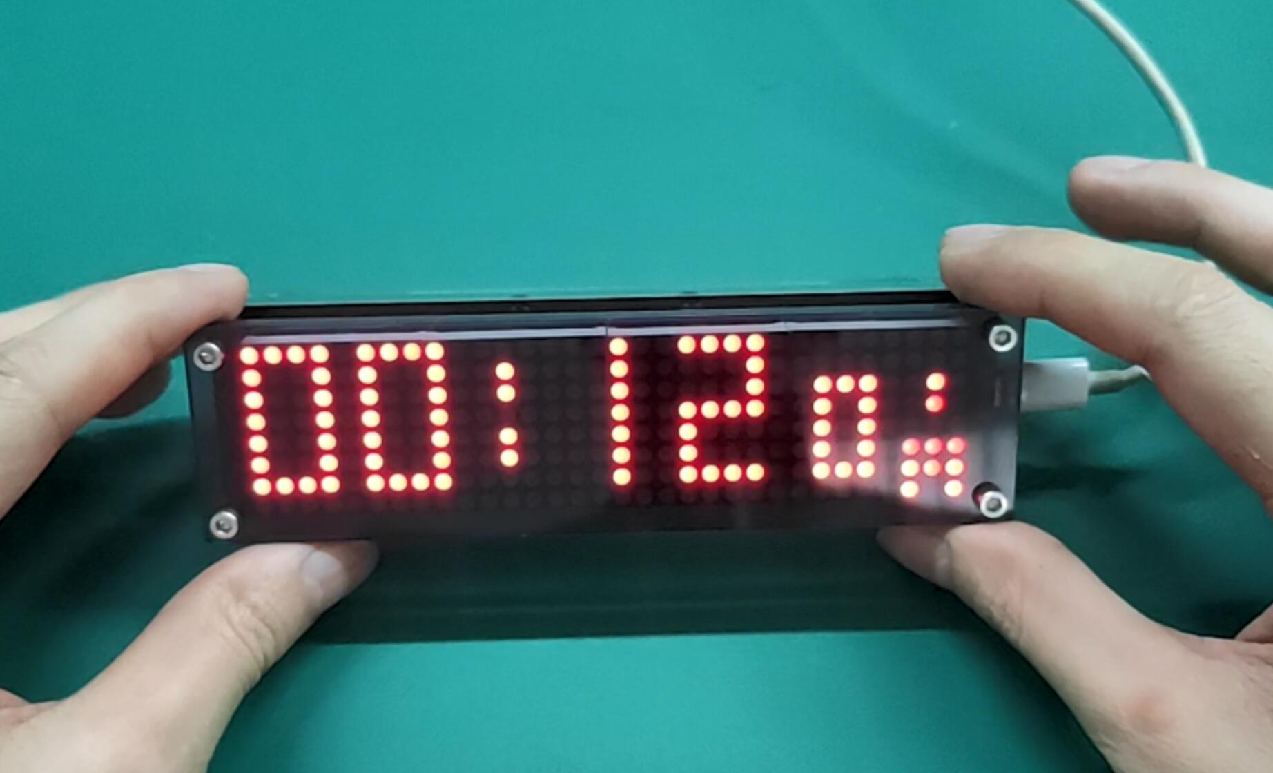 ESP8266 WIFI horloge réseau synchronisation affichage numérique LED matrice de points horloge rouge bleu vert blanc temps TYPE-C puissance wifi montre