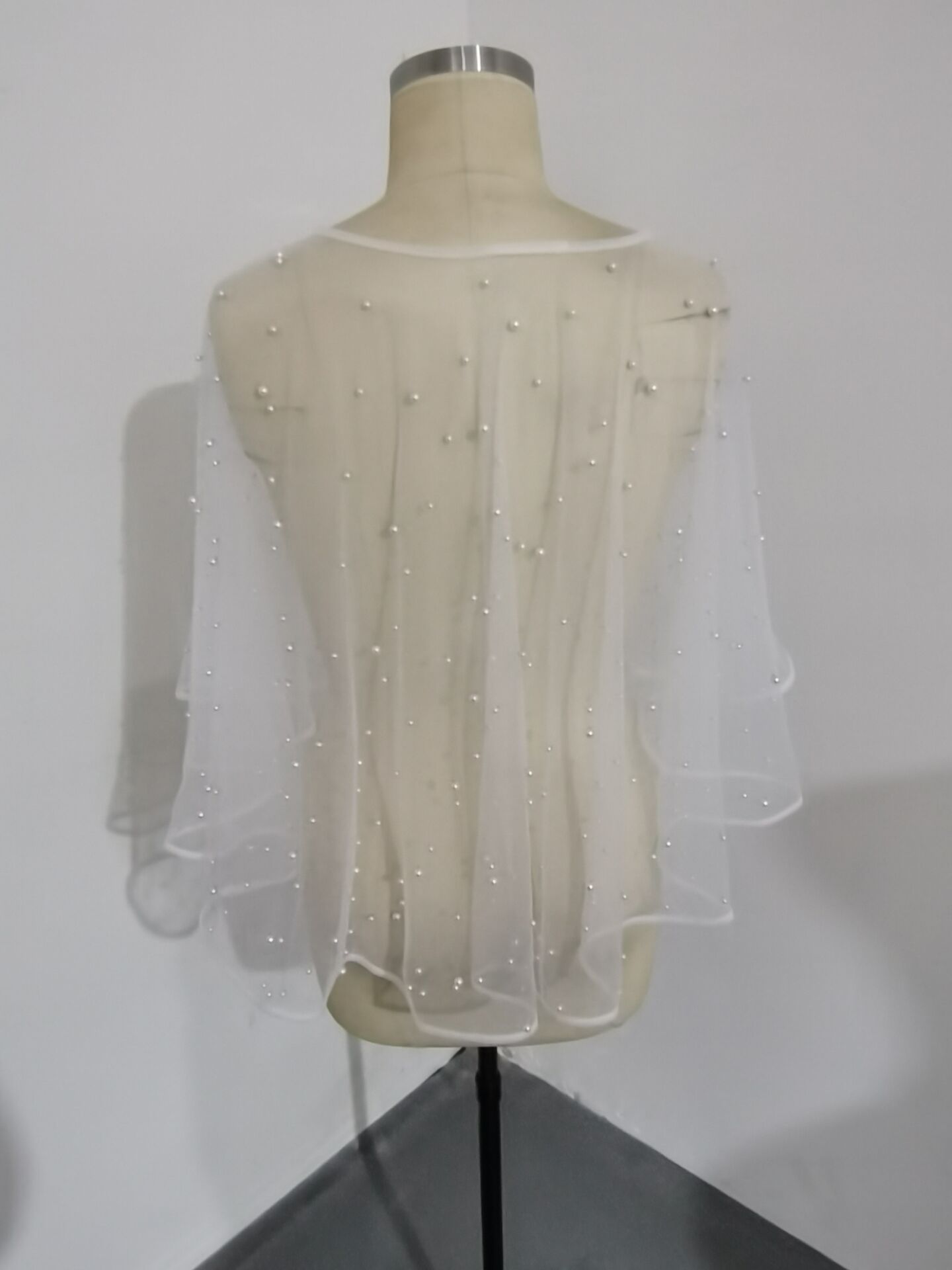Perlen Hochzeit Bolero Braut Mantel Elfenbein Hochzeit Kap kurze vordere lange zurück Frauen wickeln Kap Abend wickeln Schal