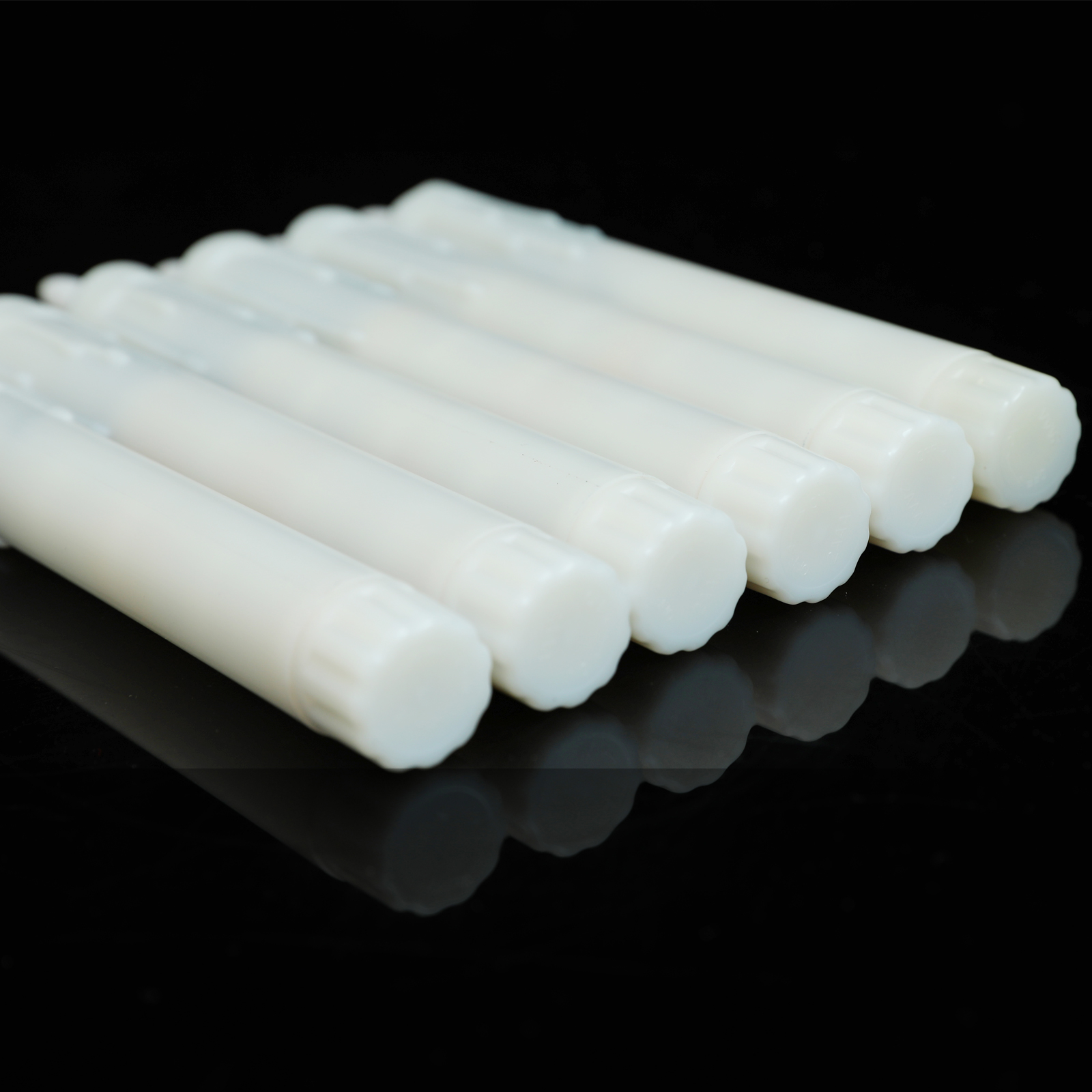 2/3/4 Pieces 7 inch Short Flameless LED Taper Candles With Remote Control,Plastic Realistic Flickering Christmas Candles