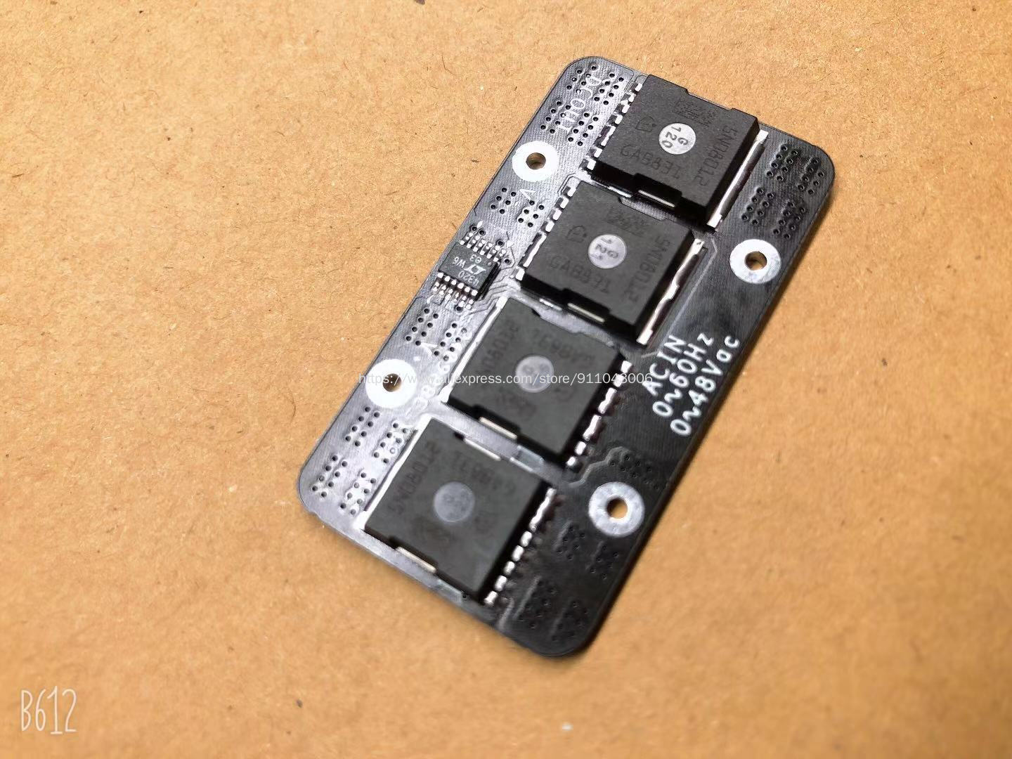 Ponte raddrizzatore a diodi ideale LT4320 IPT012N08N5