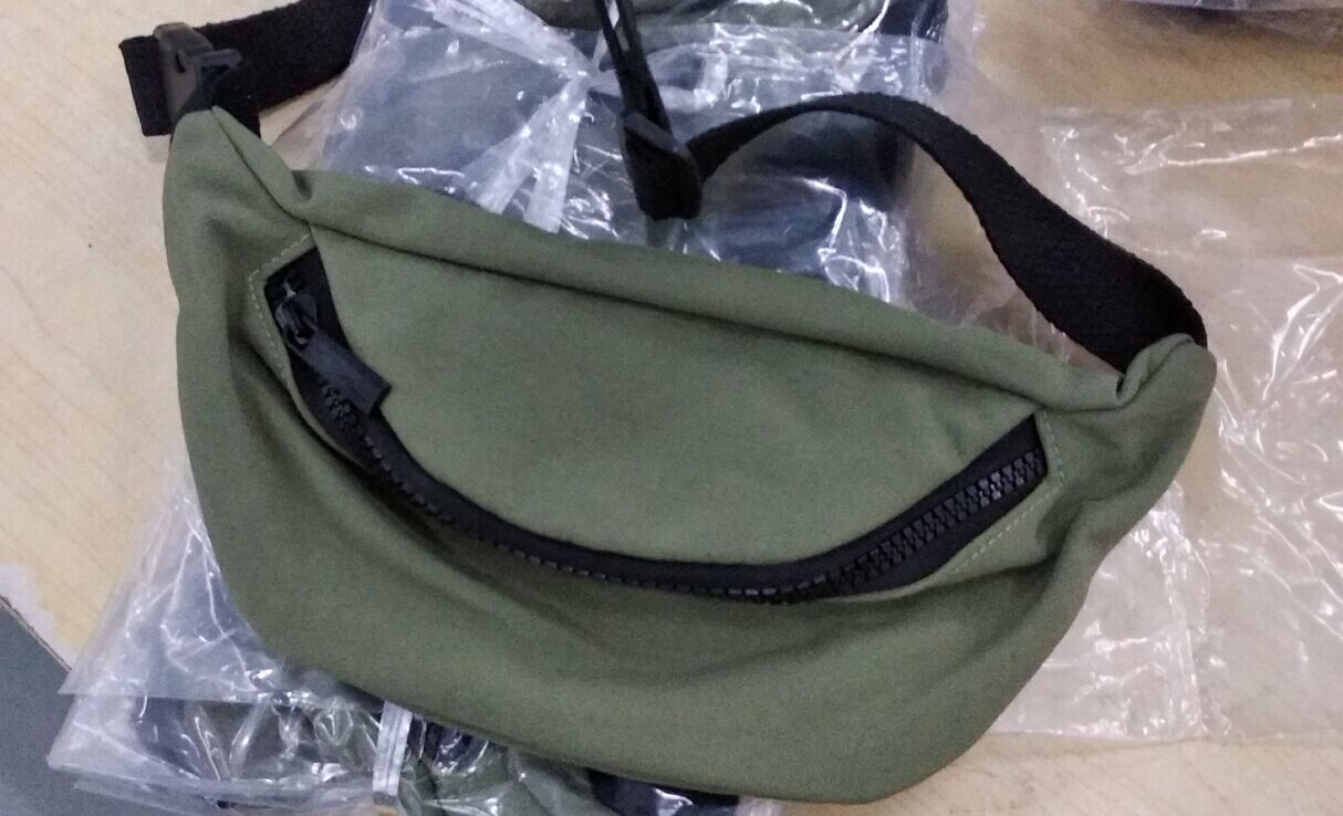 Zipper Nylon Casual Outdoor Traveling Walking Waist Bag 6 Colours Packs: Army Green