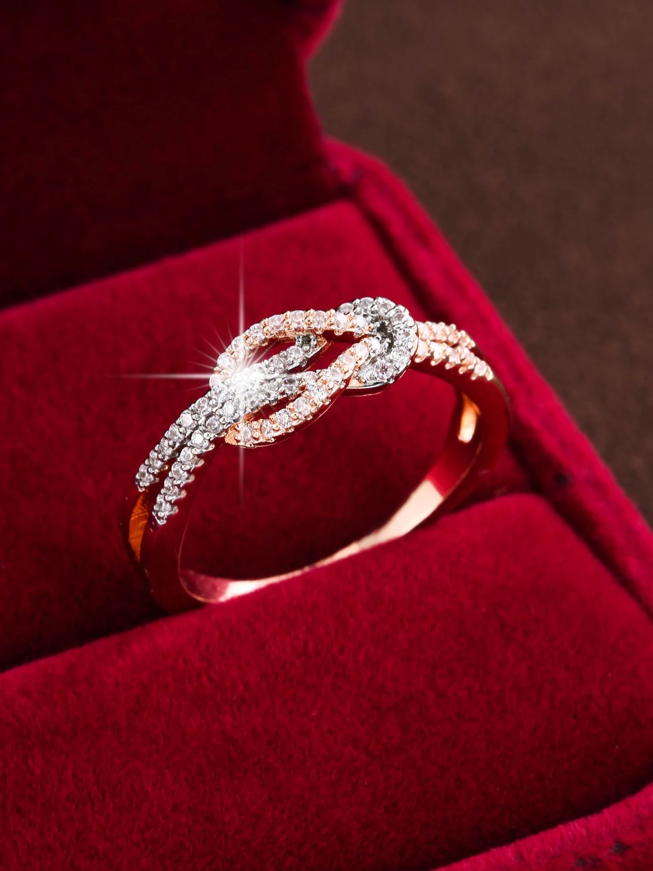 Unikalne dwukolorowe pierścionki kręty węzeł dla kobiet Zaręczyny ślubne Eleganckie akcesoria jubilerskie: 6 / róża czerwony